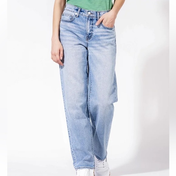 American Eagle Outfitters Denim - American Eagle high rise 90s straight women new with tags size 00/24